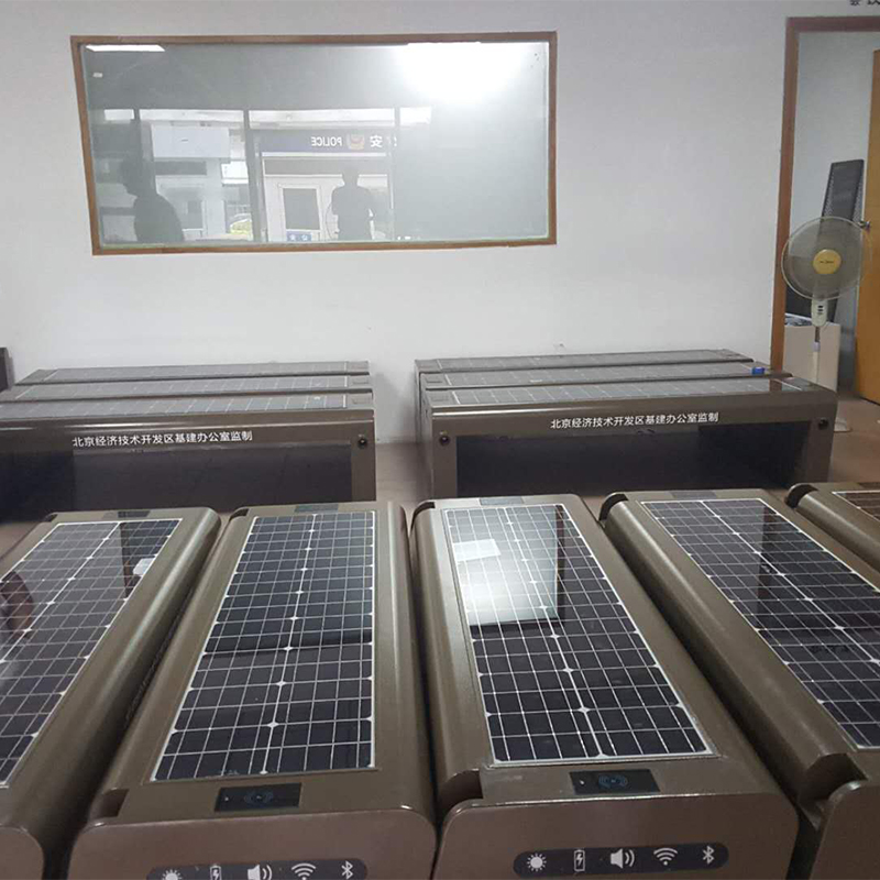 Μοντέρνο σχεδιασμό Δημόσια χρέωση τηλεφώνου Έξυπνη ηλιακή μεταλλική αίθουσα πάγκων καθισμάτων